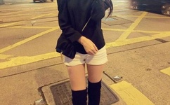 人妻送娃上课后穿情趣内衣